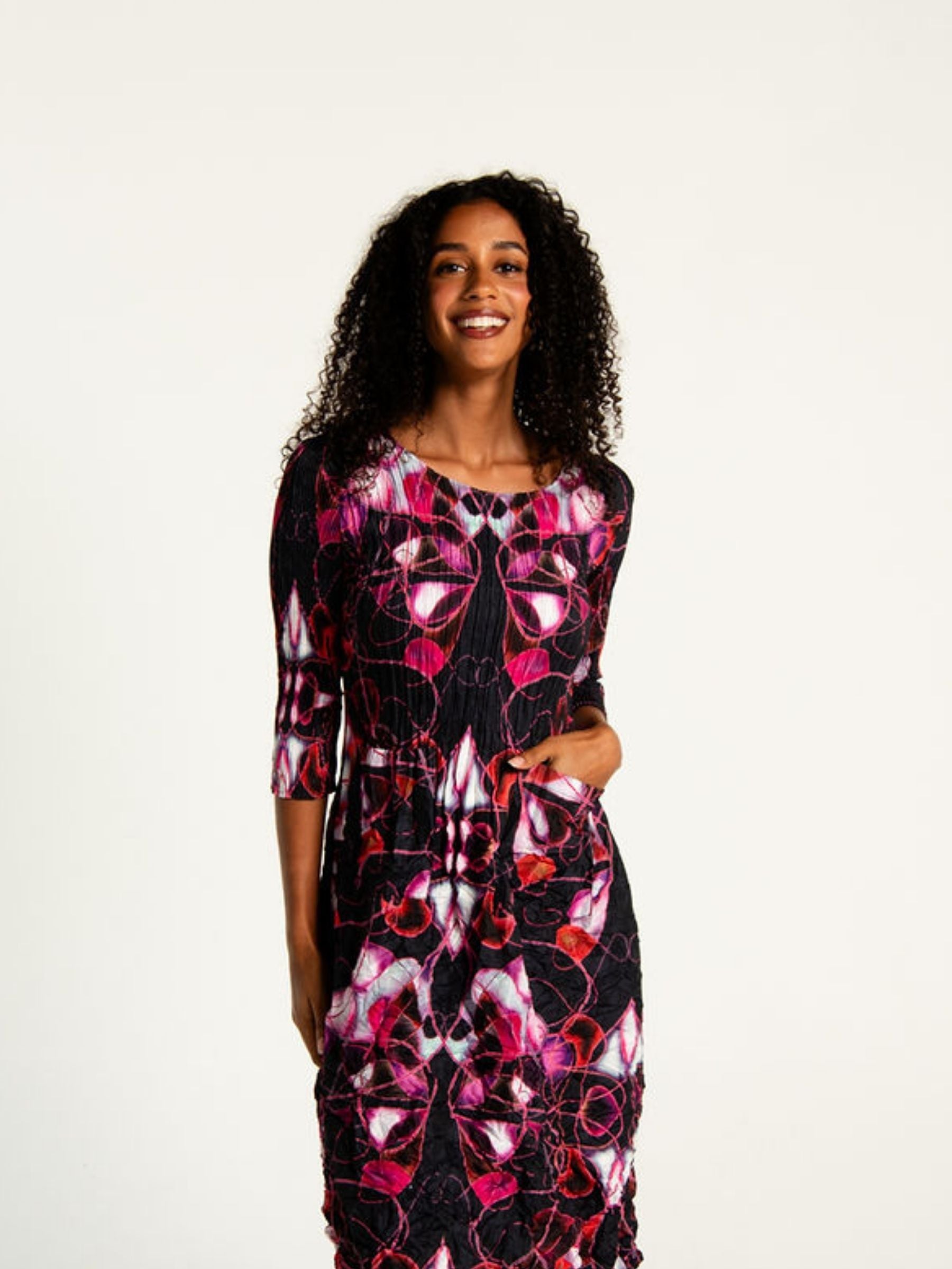 3/4 Sleeve Smash Pocket Dress - Prints | AW26